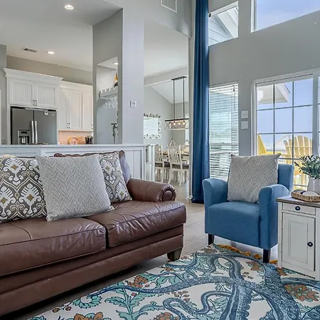 Hot Tub - Ocean Views - Steps To Private Beach - Quiet Location